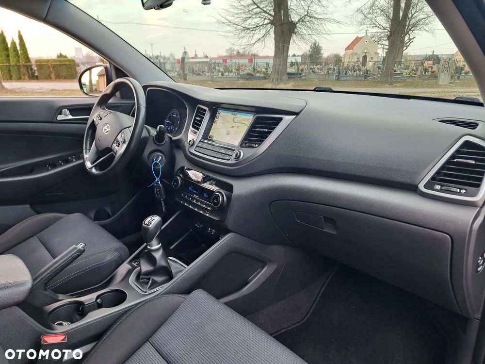 Hyundai Tucson 1.7 CRDI BlueDrive Style 2WD - 21