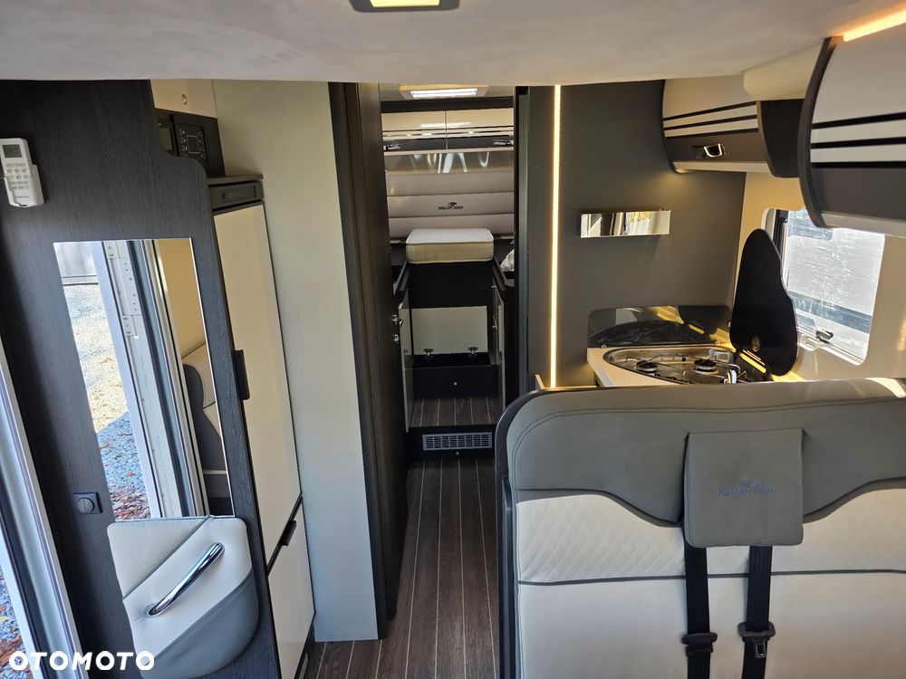 Ford Roller Team Kronos 284TL - 22