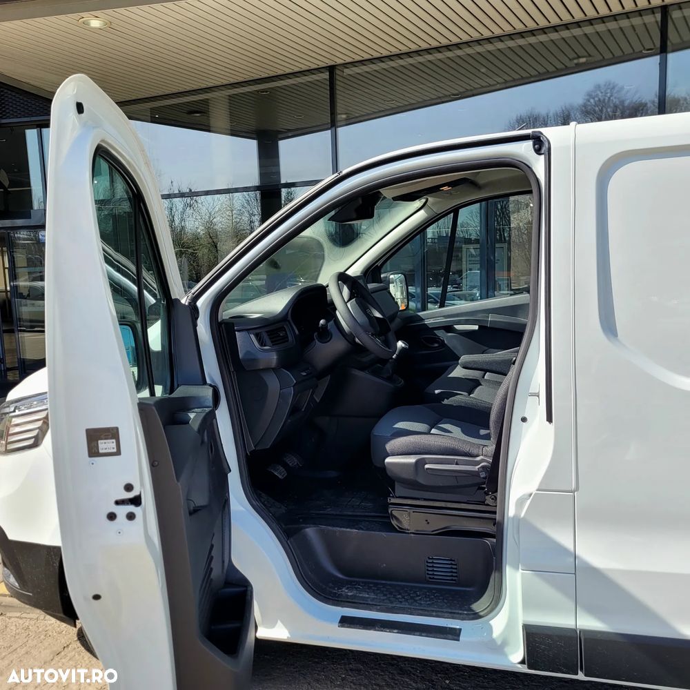 Renault Trafic Furgon - 11