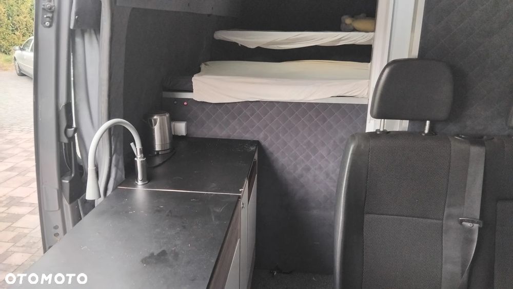 Mercedes-Benz Sprinter - 13