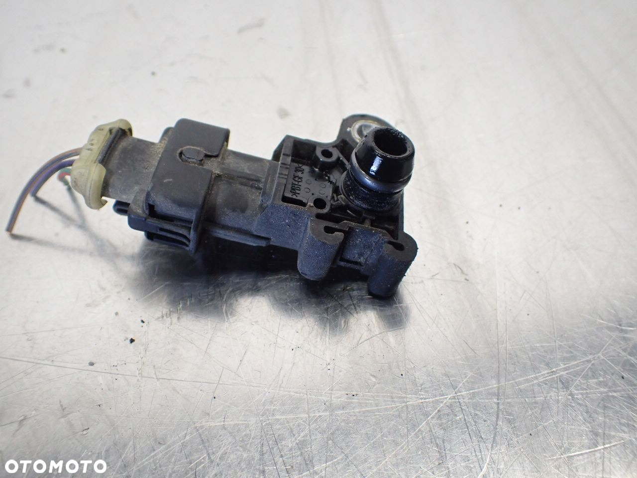 CZUJNIK CIŚNIENIA OPEL CORSA D  55573248 - 3