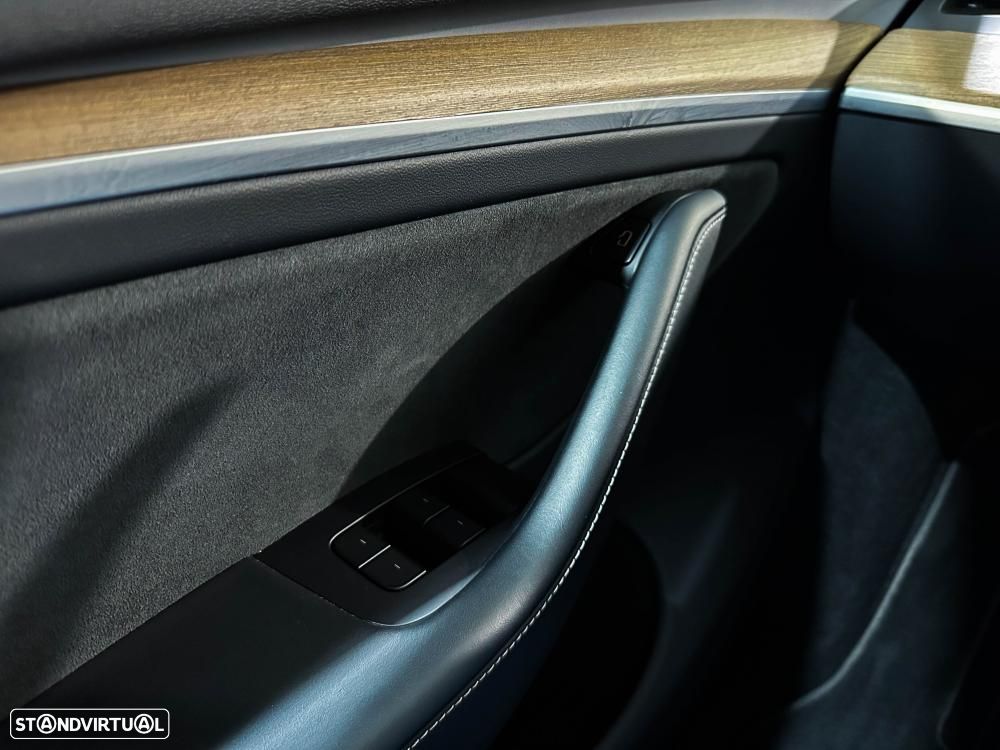 Tesla Model Y Standard - 46