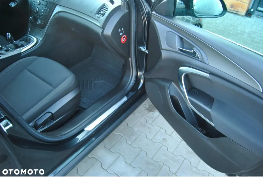 Opel Insignia 1.8 Sports Tourer - 10