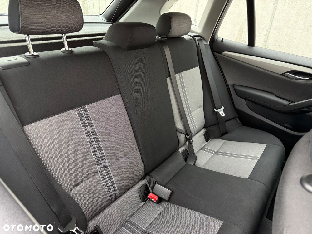 BMW X1 xDrive20i - 18