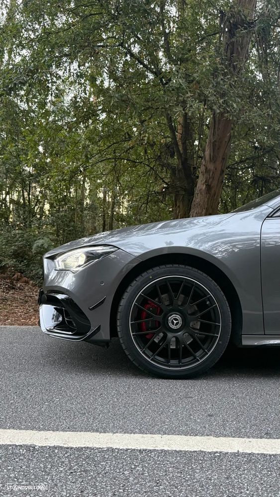 Mercedes-Benz CLA 250 e Shooting Brake AMG Line - 13