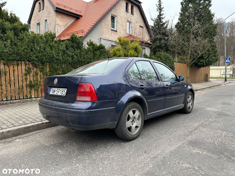 Volkswagen Bora 1.9 TDI Comfortline - 3