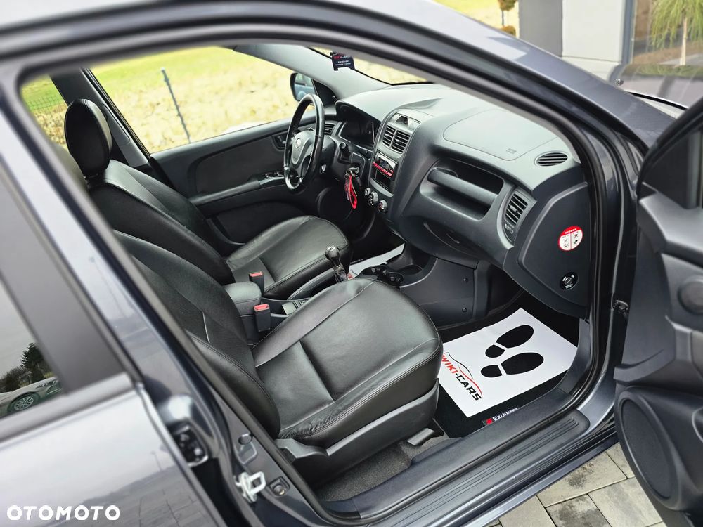 Kia Sportage 2.0 Expedition + - 23