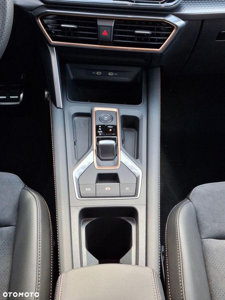 Cupra Formentor 1.5 eTSI mHEV DSG - 30