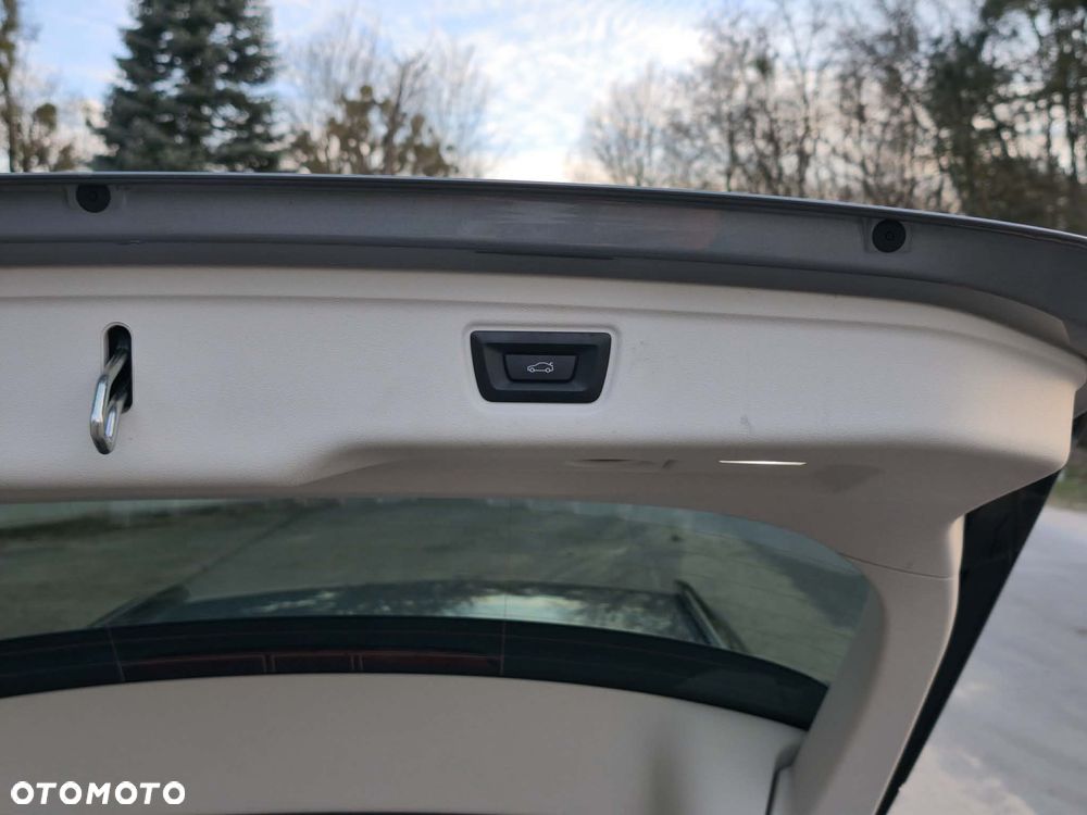 BMW Seria 3 318d Advantage - 13