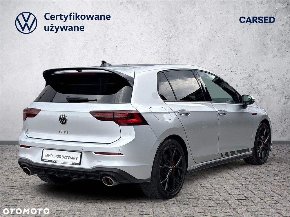 Volkswagen Golf - 3