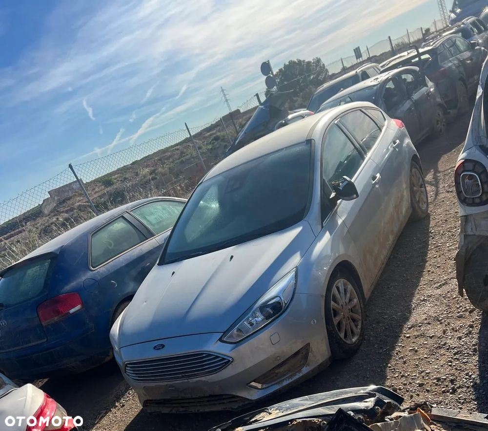 FORD FOCUS MK3 14-17 PRZÓD KOMPLETNY LAMPY XENON - 1