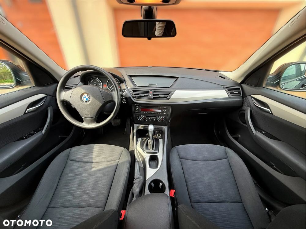BMW X1 sDrive18d Sport Line - 11