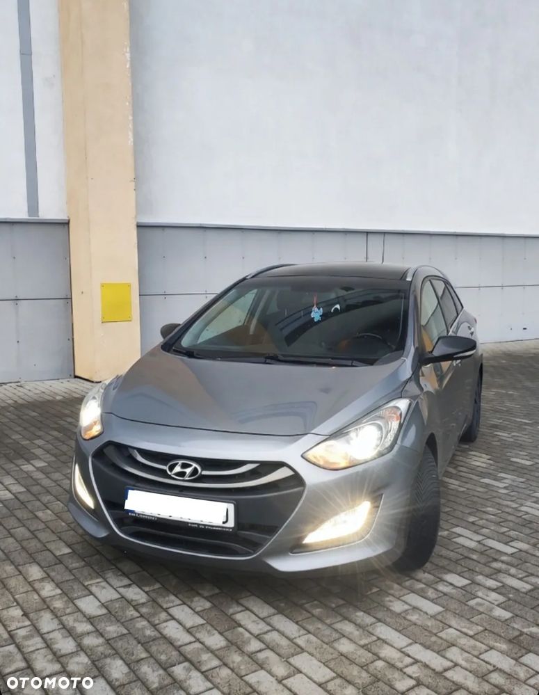 Hyundai i30 1.6 CRDi Premium - 8