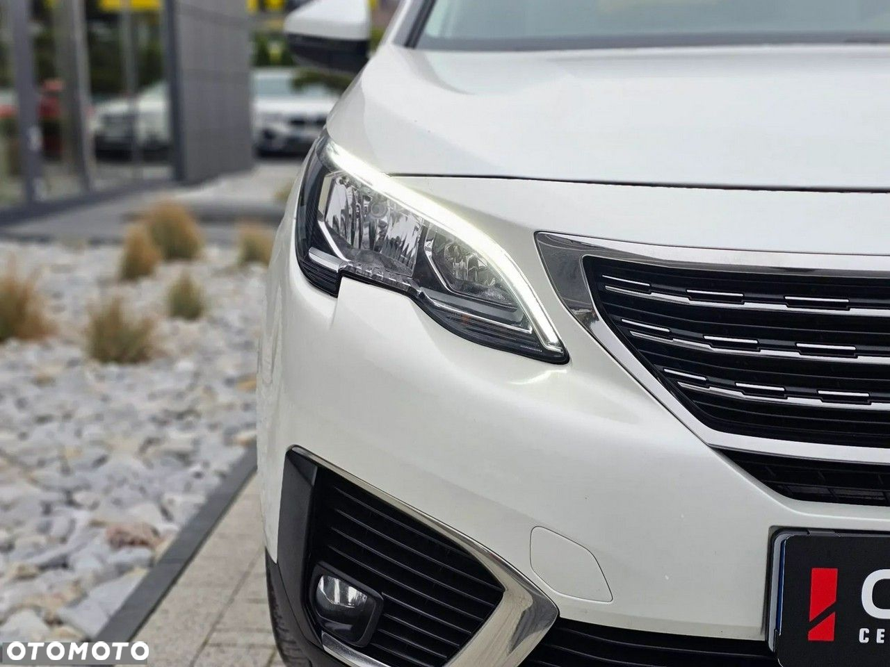 Peugeot 5008 1.6 PureTech Allure S&S EAT8 - 11