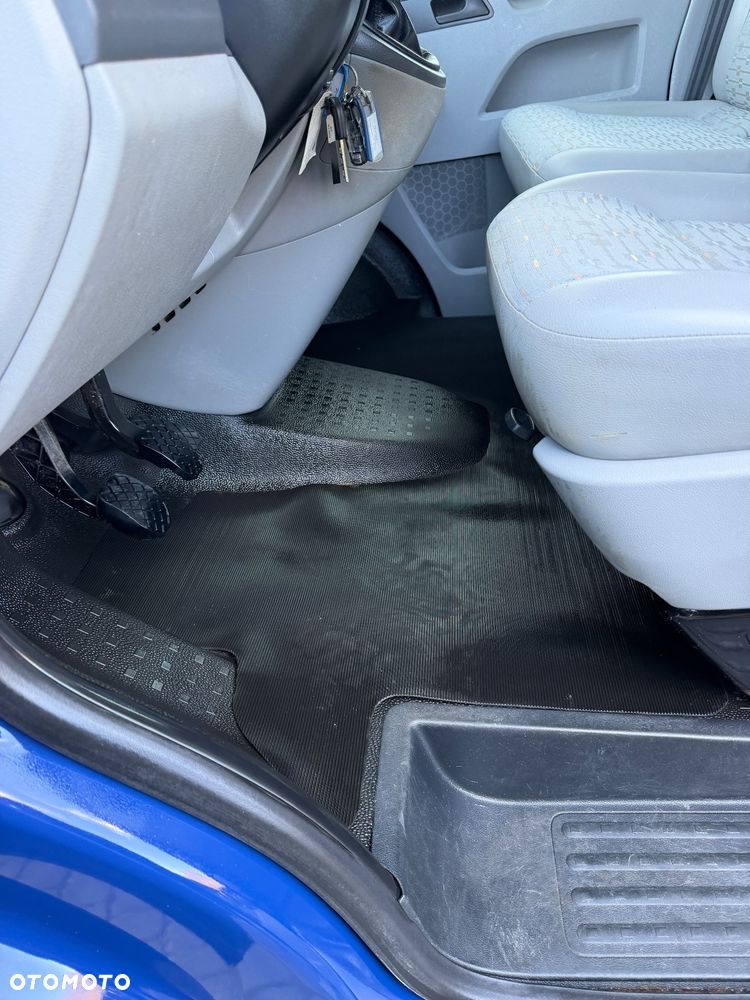 Volkswagen Transporter - 34