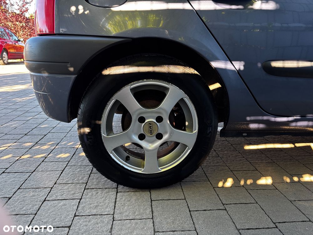 Renault Clio 1.4i RT 16V - 32