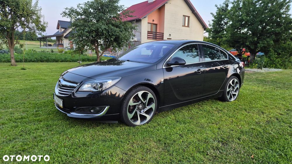 Opel Insignia - 1