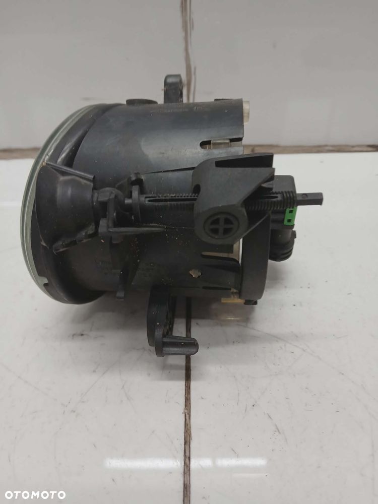 HALOGEN PRAWY PRZÓD PRZEDNI MERCEDES W251 A2518200856 - 5