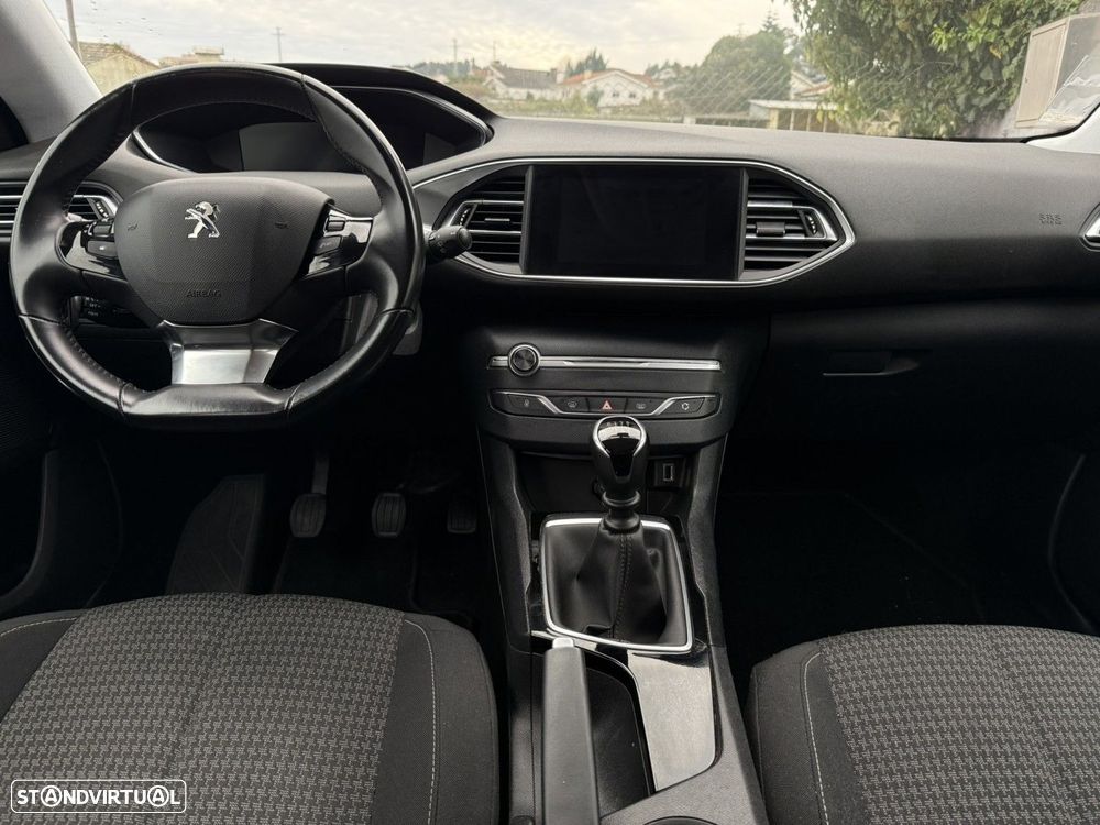 Peugeot 308 SW 1.2 PureTech Style - 7