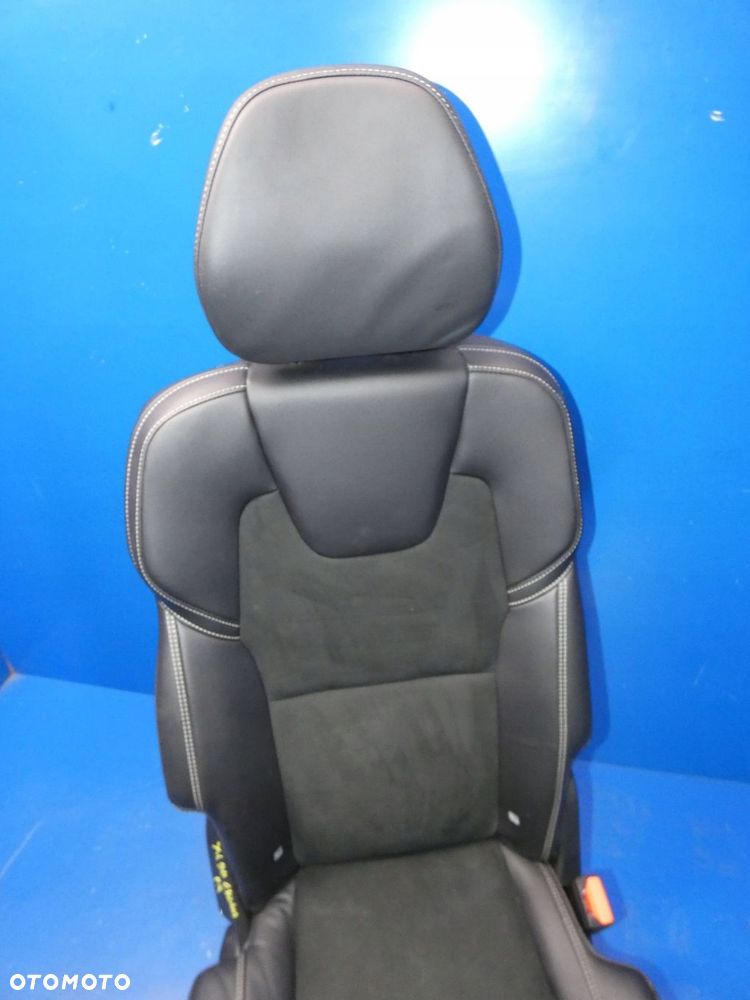 VOLVO XC90 II FOTEL PRAWY TYŁ II RZĄD R-DESIGN - 3