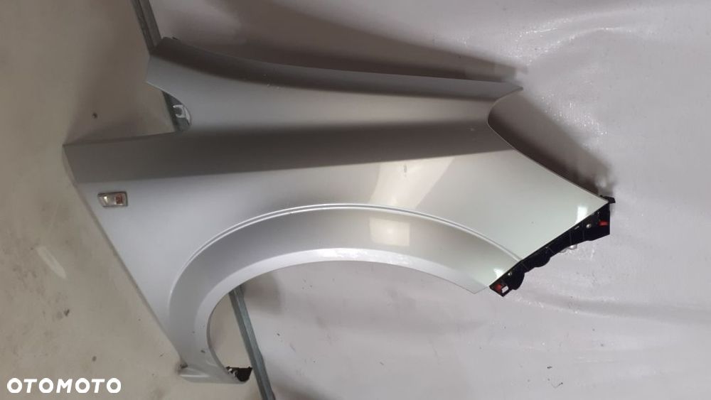 * OPEL ZAFIRA B Z157  BŁOTNIK PRZÓD PRZEDNI PRAWY POSIADA WIDOCZNE ZARYSOWANIA do malowania - 3