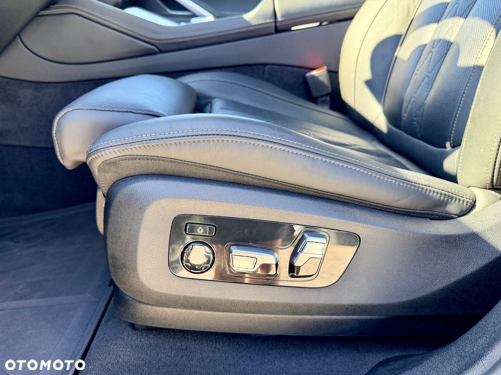 BMW X6 xDrive40d - 34