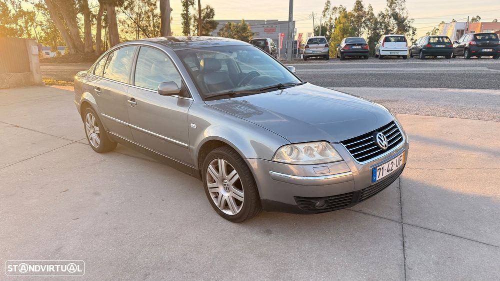 VW Passat 1.9 TDi Highline - 5