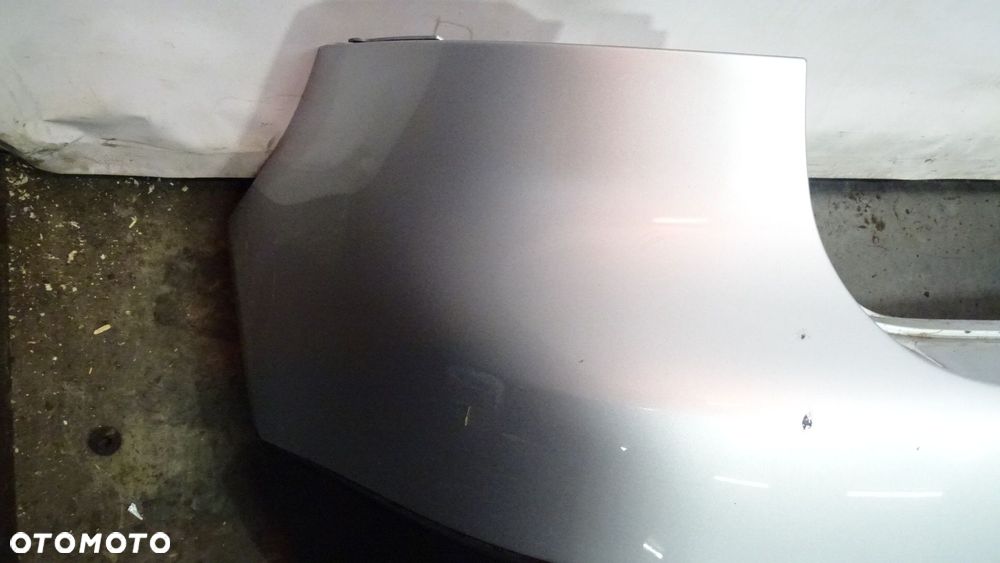 ZDERZAK TYŁ VOLKSWAGEN GOLF V 1.6FSI LA7W - 3