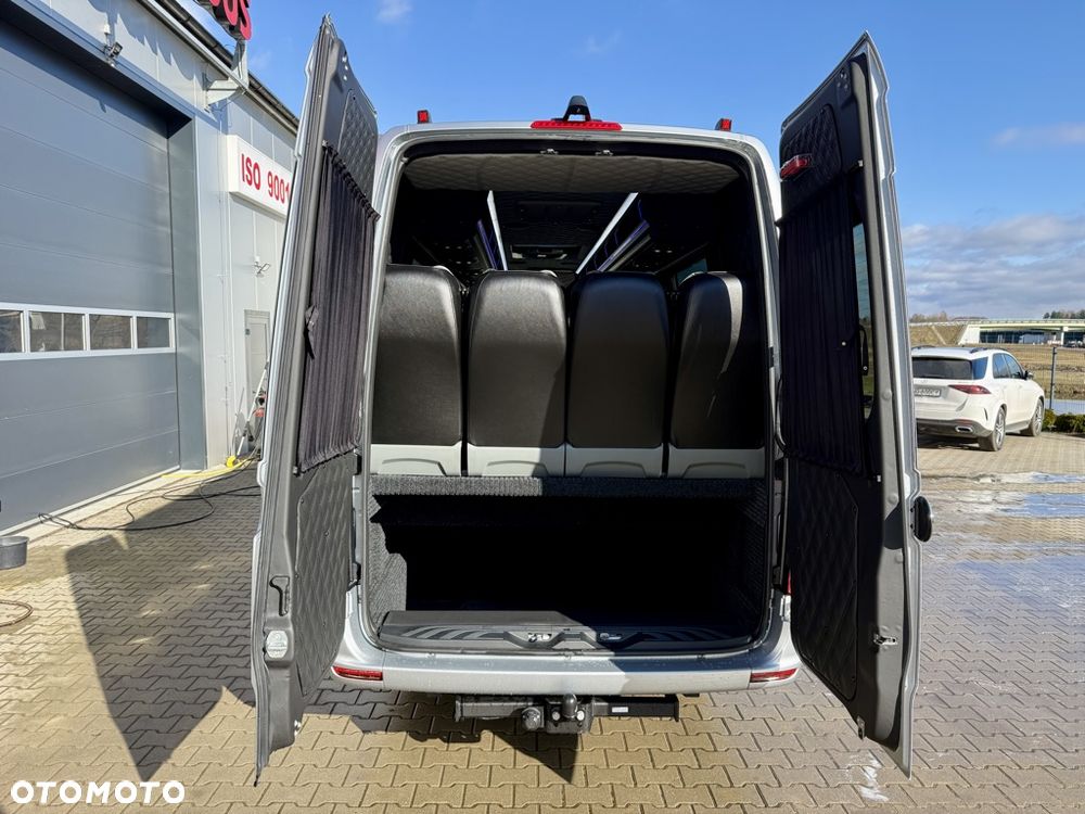Mercedes-Benz Sprinter 519 Panoramic Line - 24