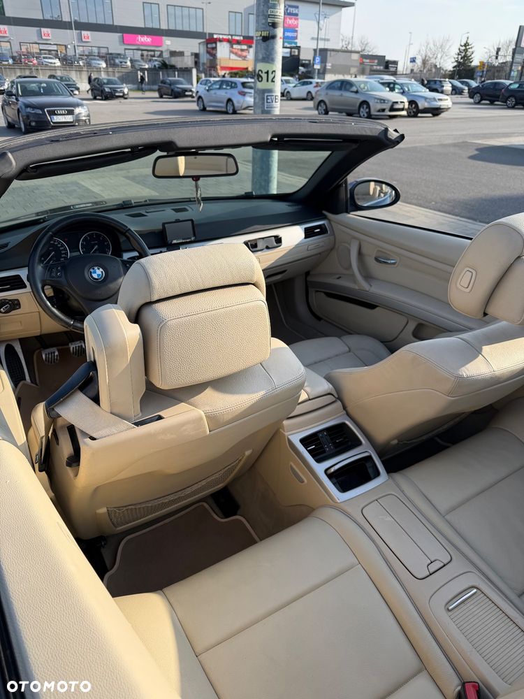 BMW Seria 3 320i - 23