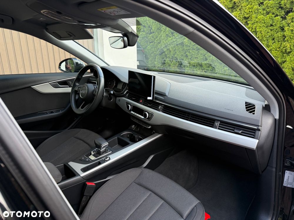 Audi A4 Limousine 35 TFSI mHEV Advanced S tronic - 12