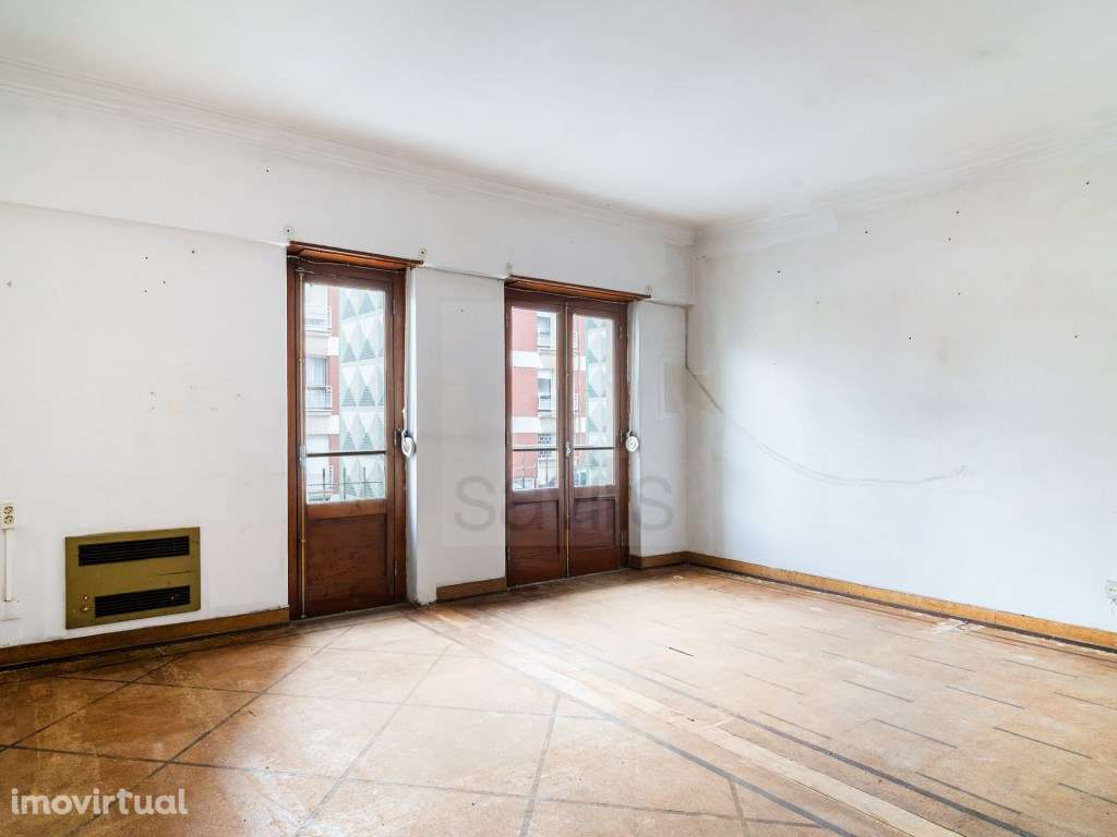 Apartamento T4 no coração da Lapa, em Lisboa - Grande imagem: 3/19