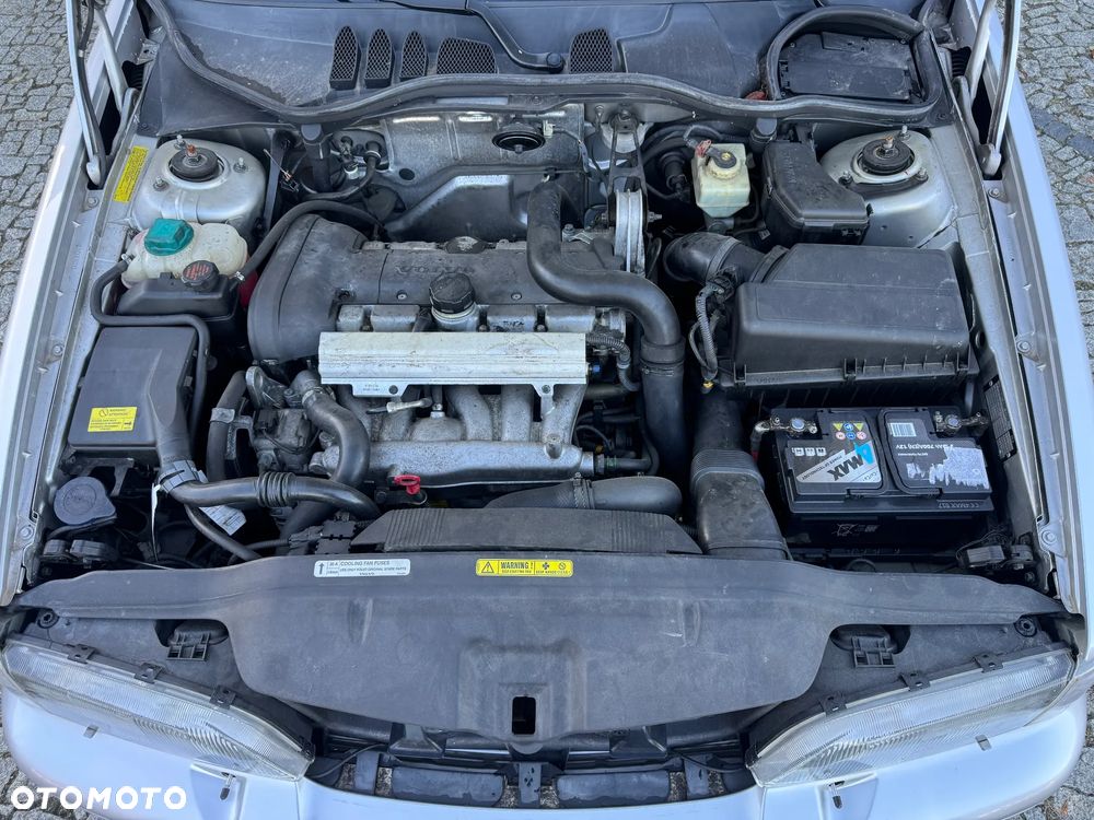 Volvo V70 2.4 T - 35
