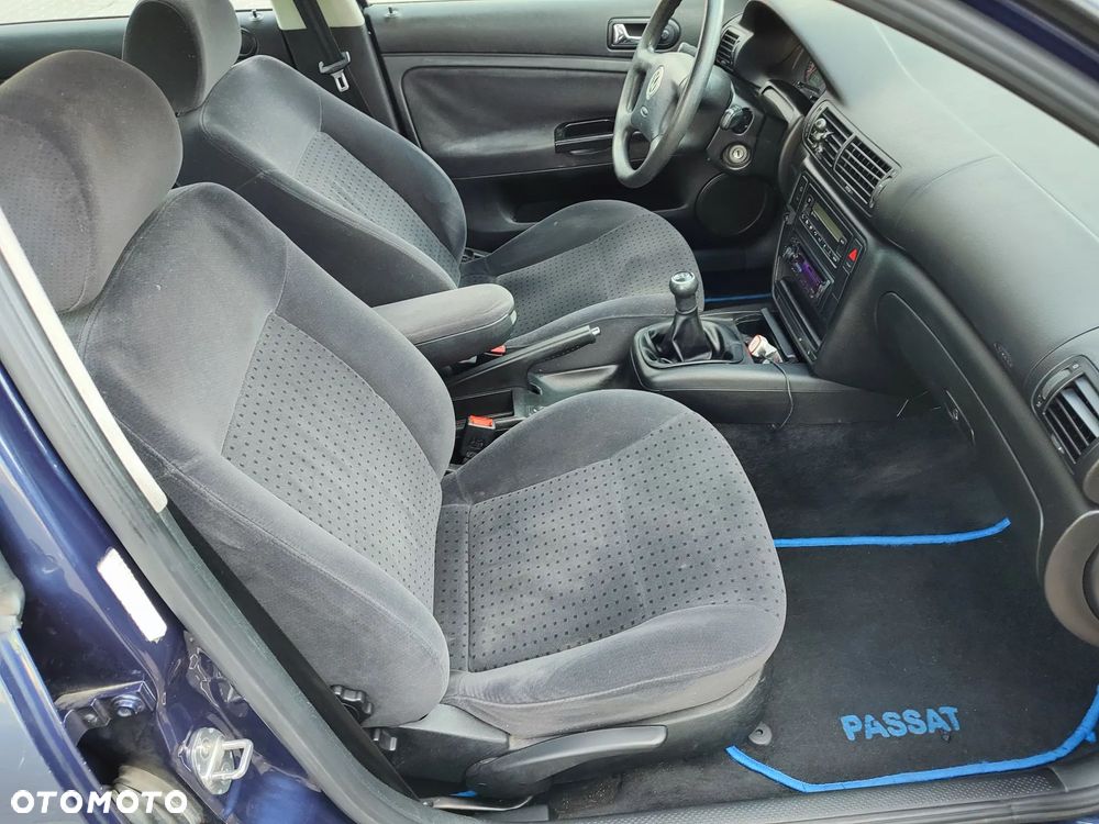 Volkswagen Passat 1.6 GL - 8