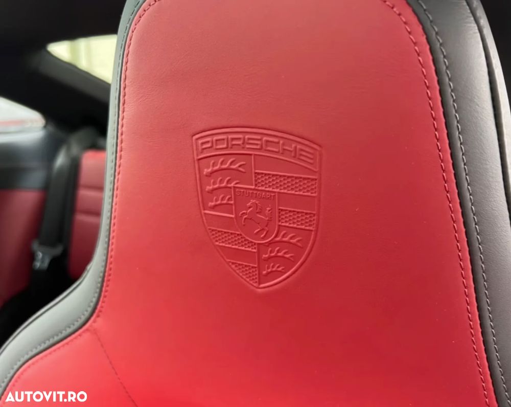 Porsche 911 Carrera PDK - 11