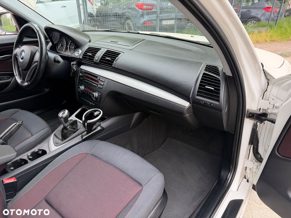 BMW Seria 1 - 17