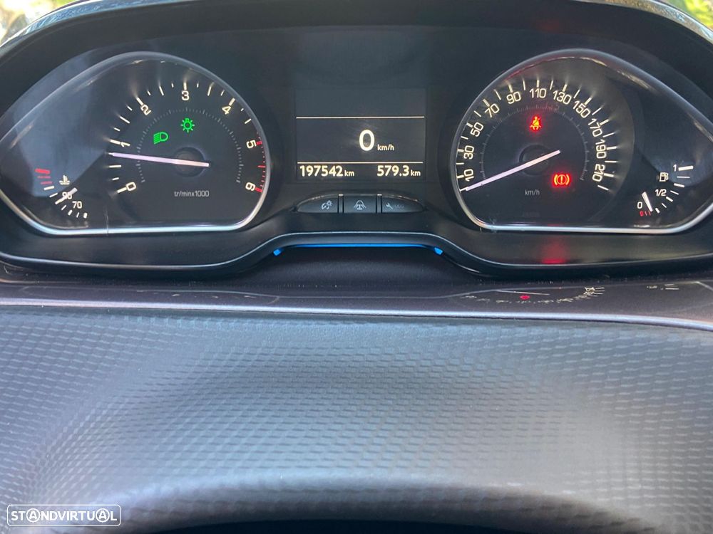 Peugeot 2008 1.6 BlueHDi Allure - 12