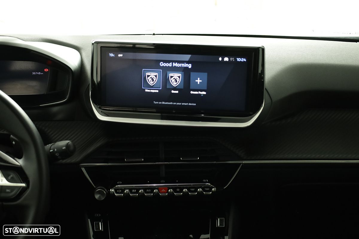 Peugeot 2008 1.2 PureTech Allure EAT8 - 9