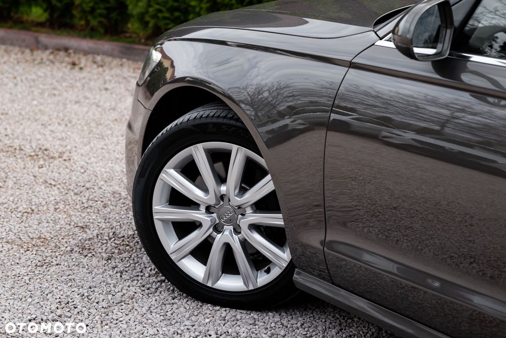 Audi A6 Avant 2.0 TDI Ultra S tronic - 11