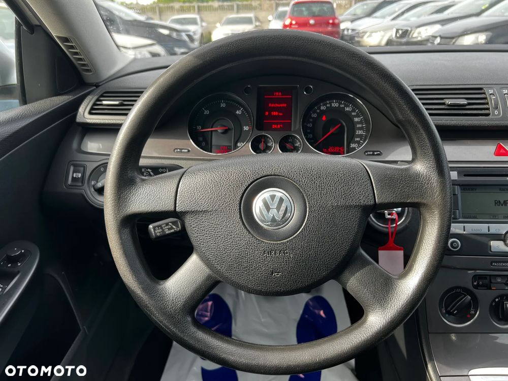 Volkswagen Passat 1.9 TDI DPF Comfortline - 22