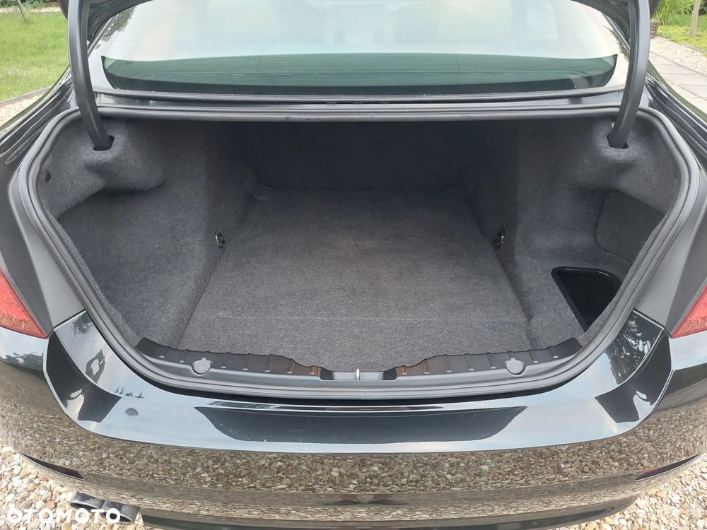 BMW Seria 5 528i - 3