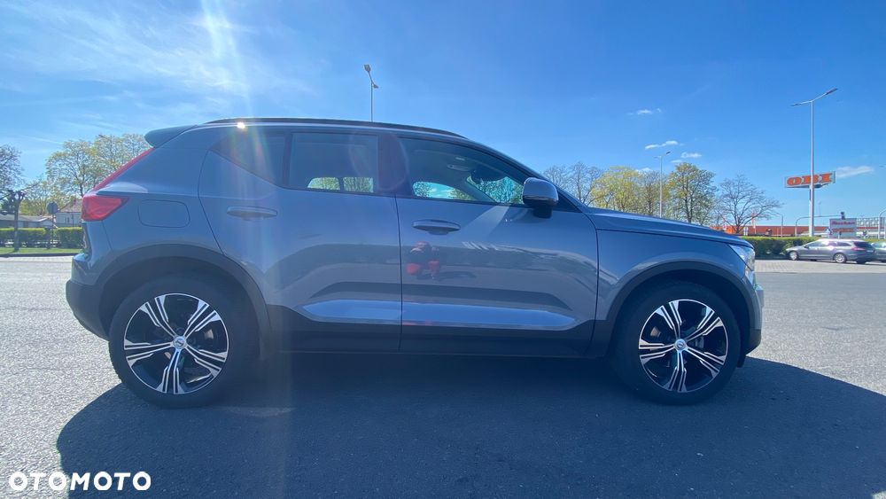 Volvo XC 40 T3 Momentum Core - 4