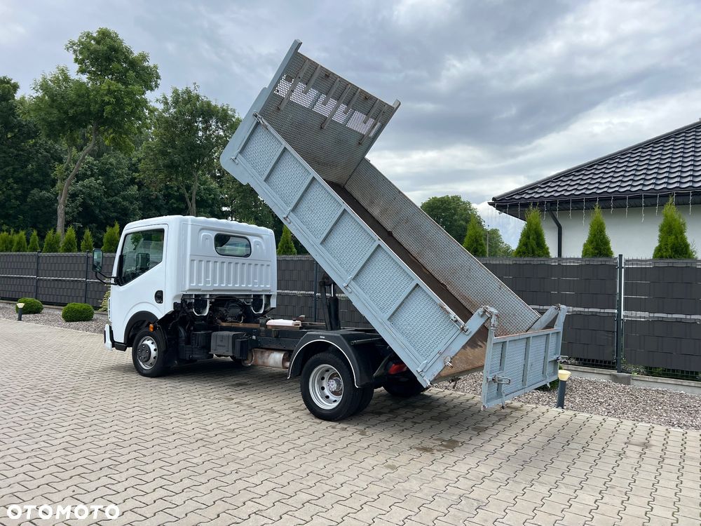 Renault Maxity - 24