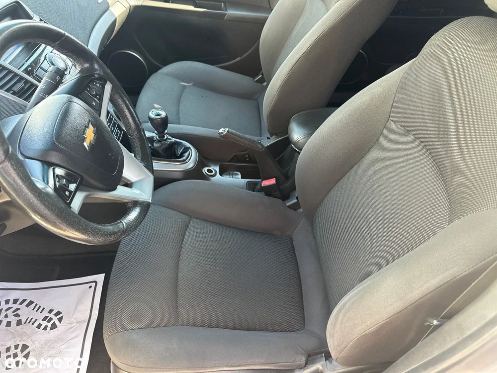 Chevrolet Cruze 1.8 LT - 18