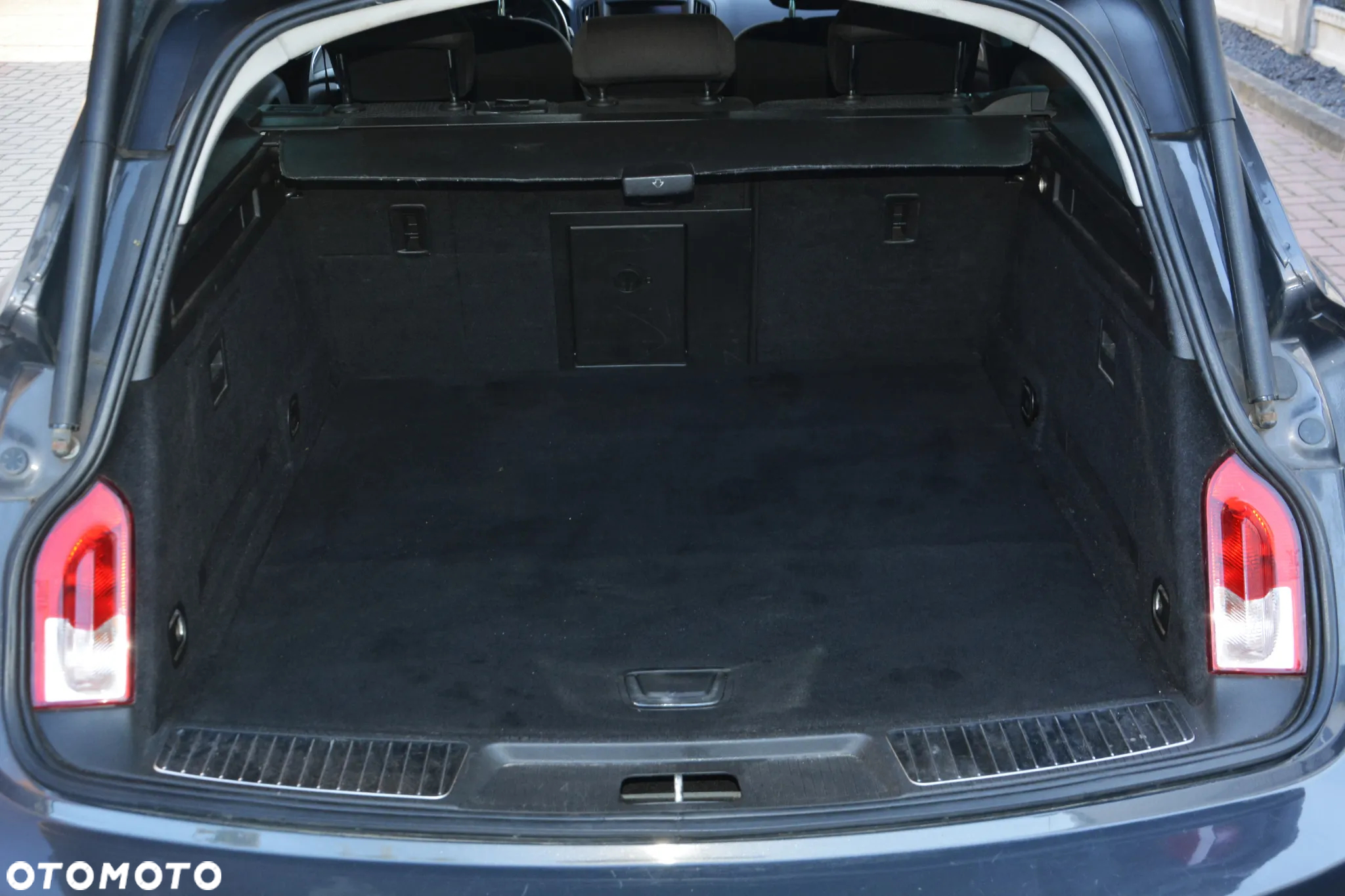 Opel Insignia - 12