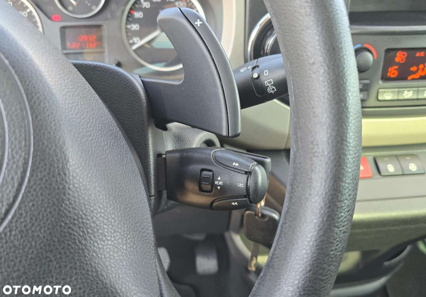 Citroën Berlingo e-HDi 90 FAP EGS6 Multispace - 30