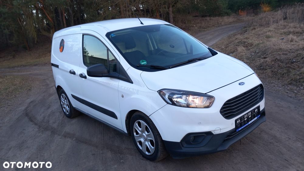 Ford Transit Courier - 2