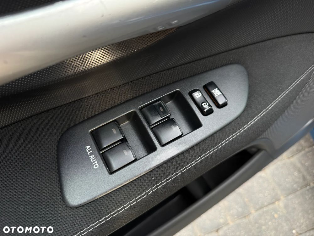 Toyota Auris 1.6 Dynamic - 38