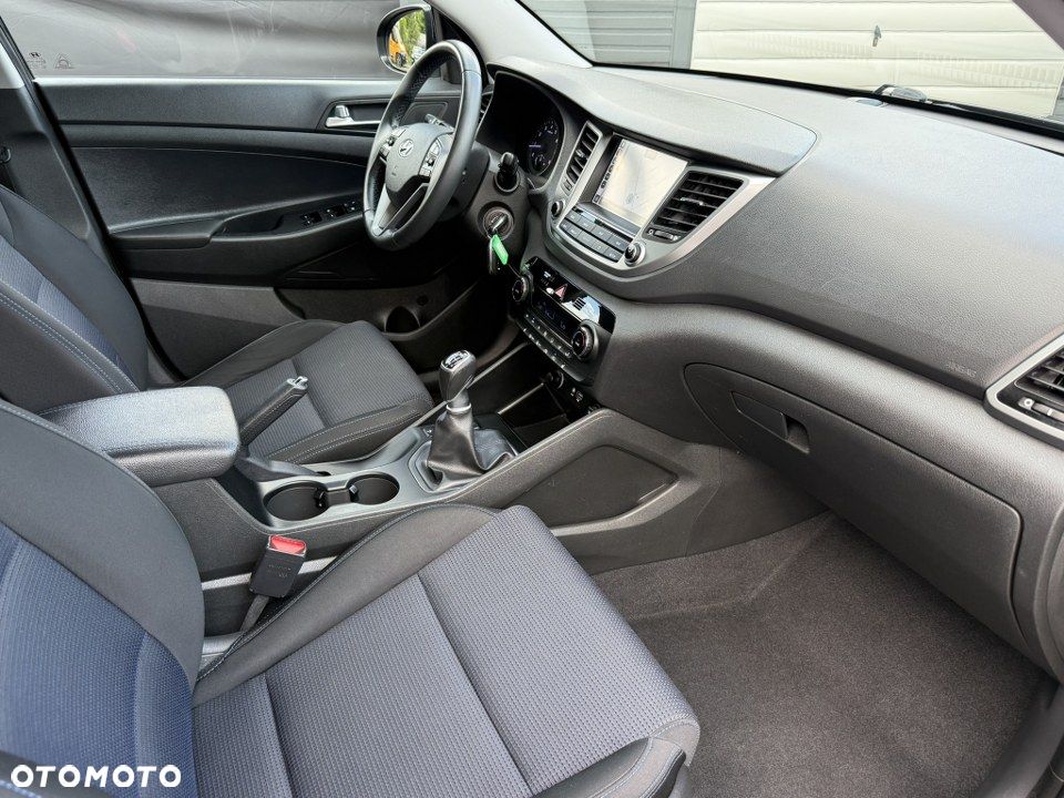 Hyundai Tucson 1.6 GDI BlueDrive Design 2WD - 28