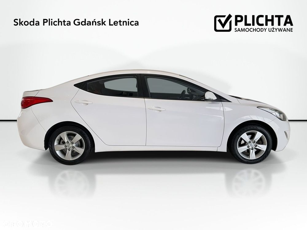Hyundai Elantra 1.6 Classic + - 4